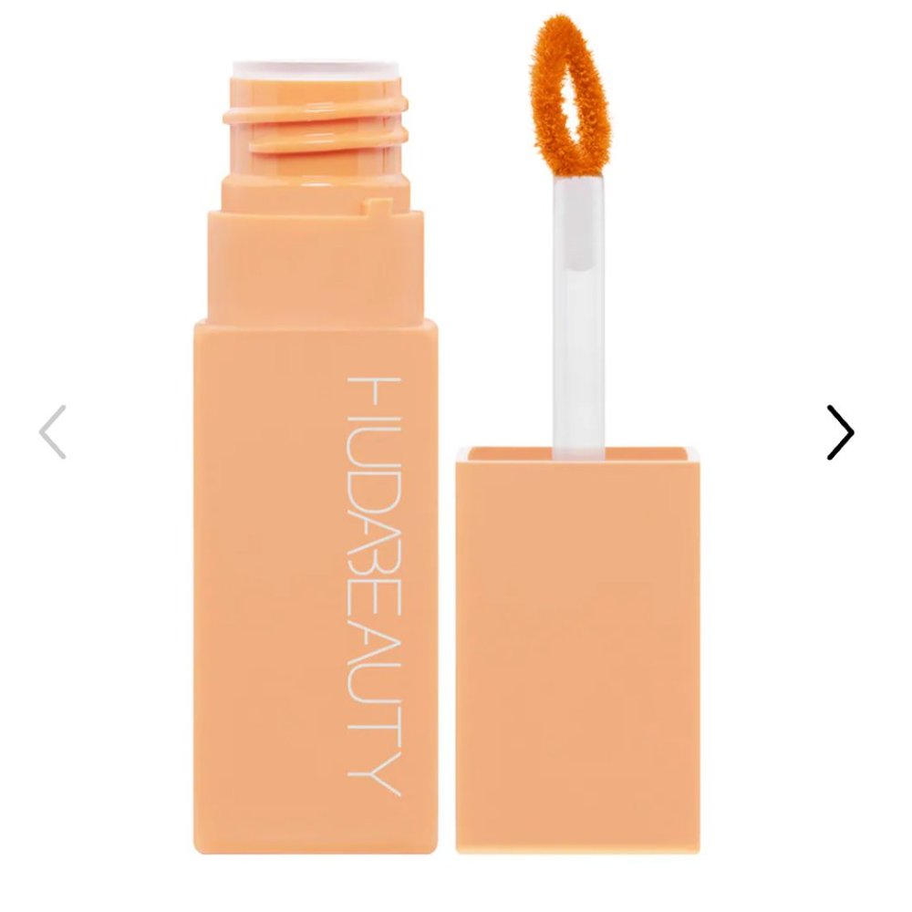 HUDA BEAUTY BLUSH CREAM LIP & CHEEK STAIN "PEACHY KISS"